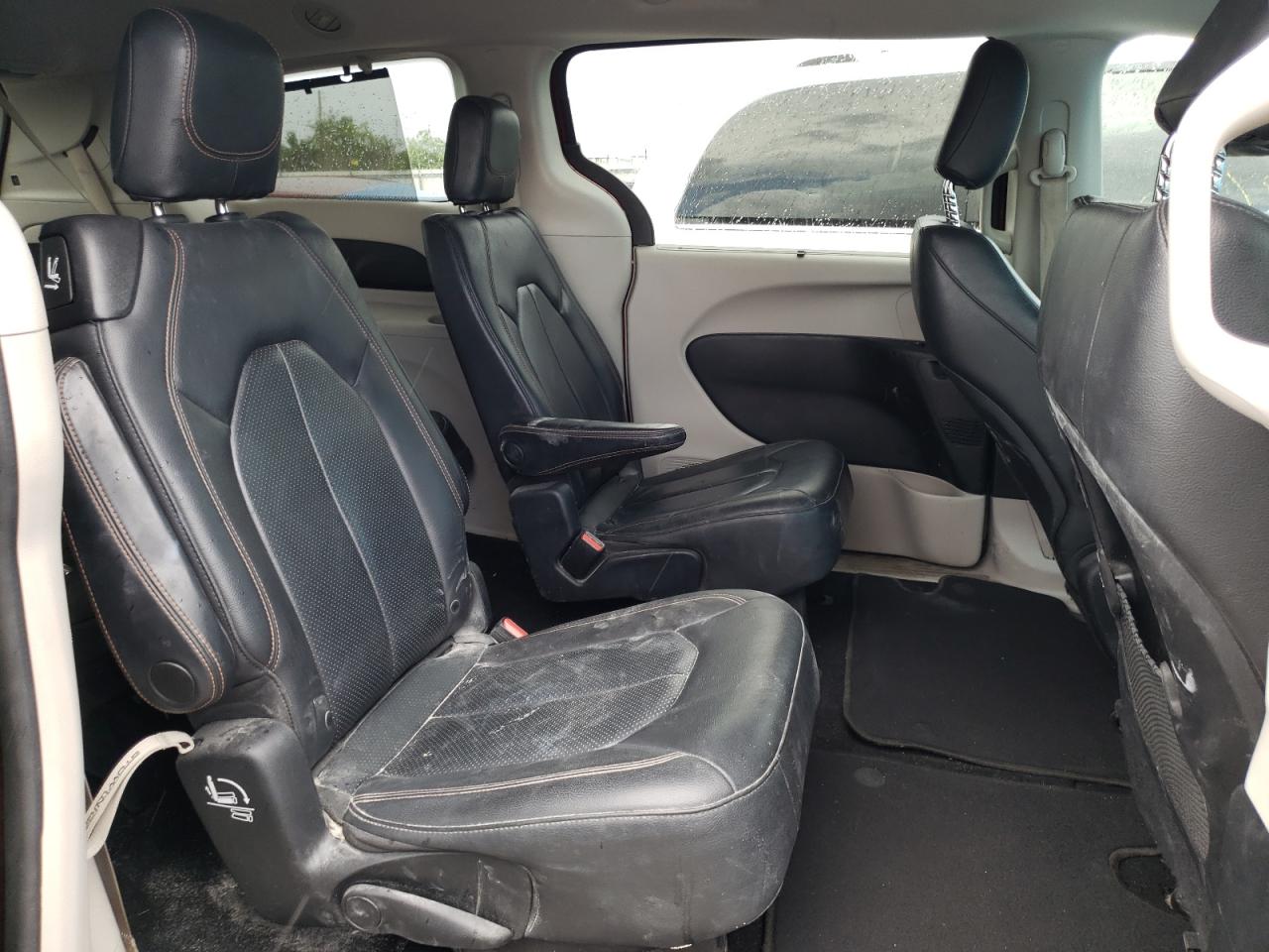 Photo 6 from auction – 2019 CHRYSLER PACIFICA T with VIN 2C4RC1BG9KR625777