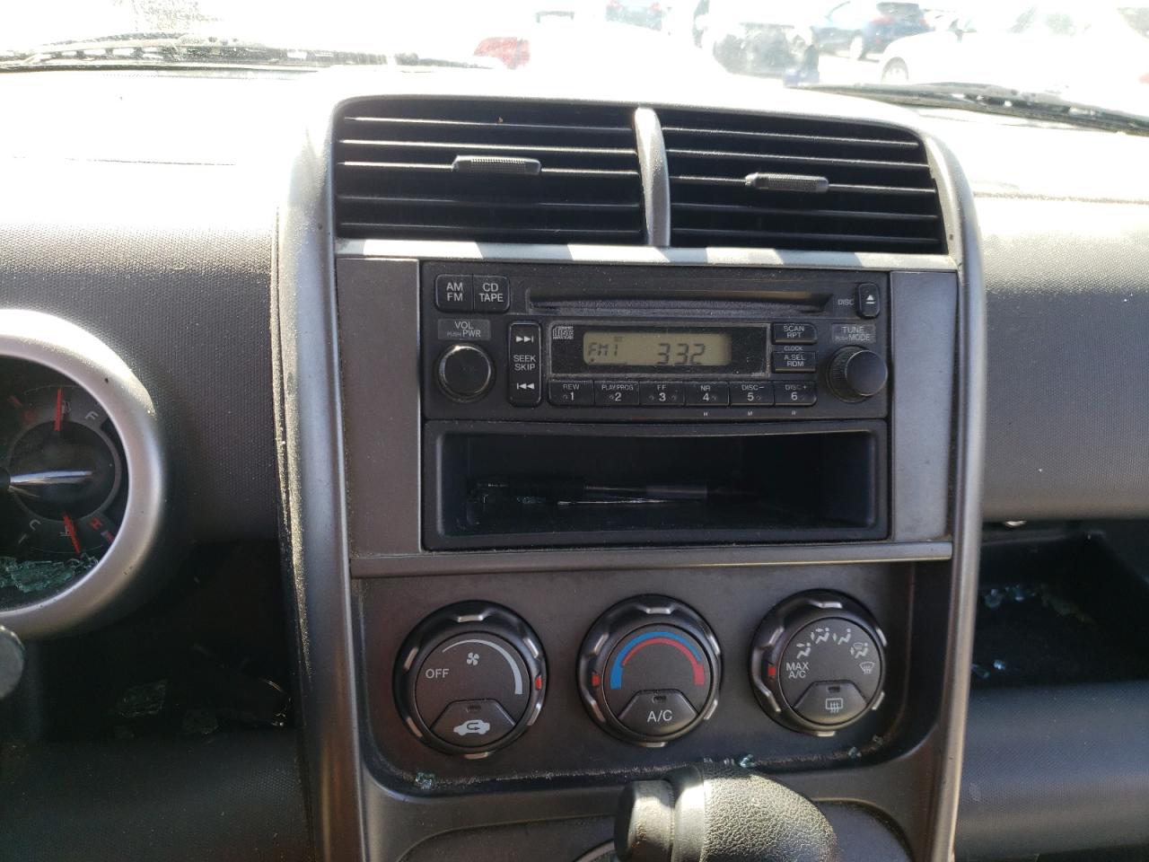 Photo 9 from auction – 2005 HONDA ELEMENT LX with VIN 5J6YH183X5L013001