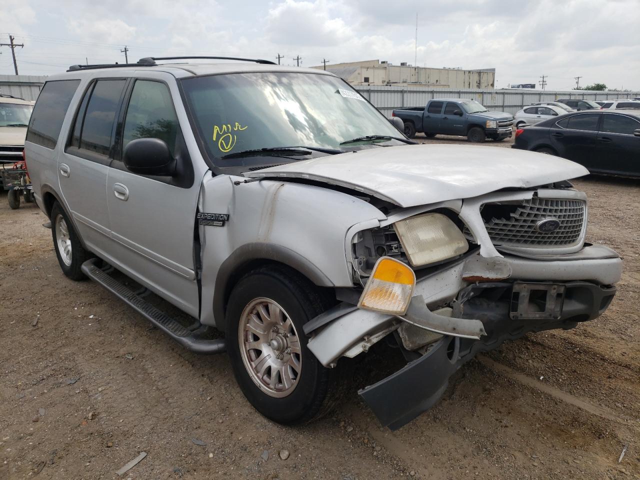 FORD EXPEDITION 2000 with VIN 1FMRU1569YLC44329 - Photo from auction