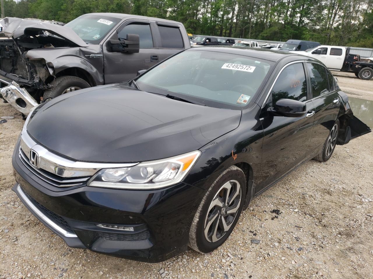 Photo 2 from auction – 2016 HONDA ACCORD EX with VIN 1HGCR2F75GA166863