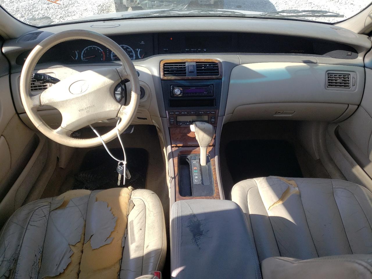 Photo 9 from auction – 2001 TOYOTA AVALON XL with VIN 4T1BF28B11U155803
