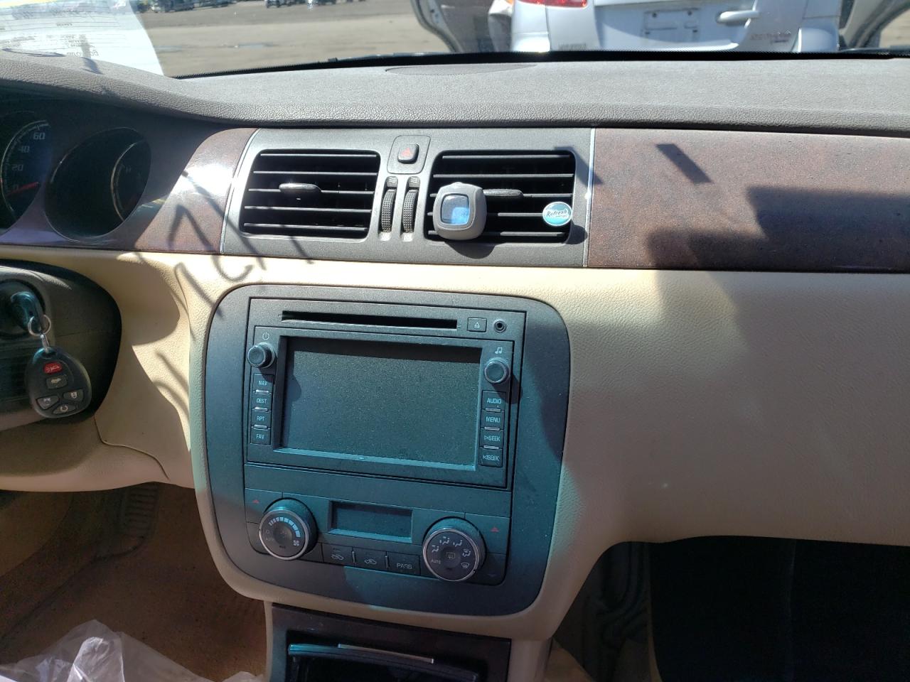Photo 9 from auction – 2011 BUICK LUCERNE CX with VIN 1G4HJ5EMXBU105533