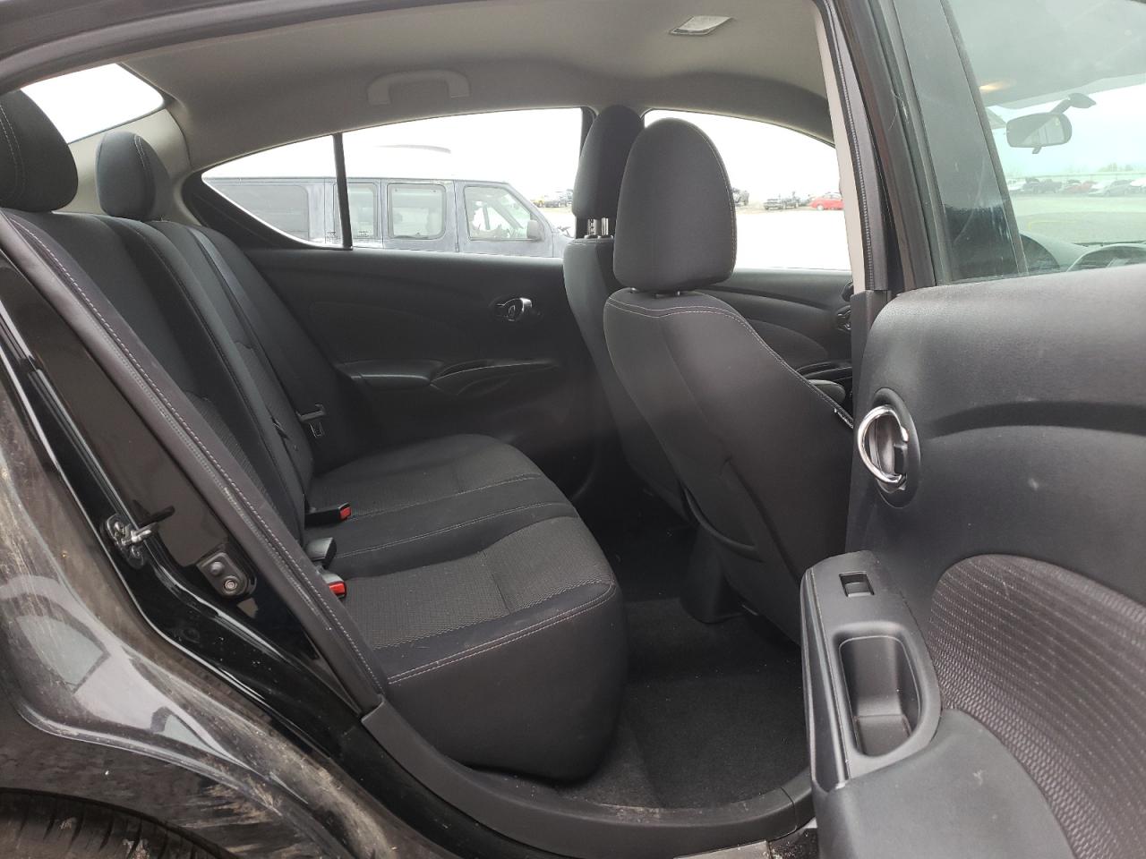 Photo 6 from auction – 2016 NISSAN VERSA S with VIN 3N1CN7AP8GL883669