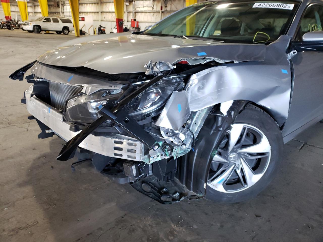 Photo 9 from auction – 2019 HONDA CIVIC LX with VIN 19XFC2F65KE209706