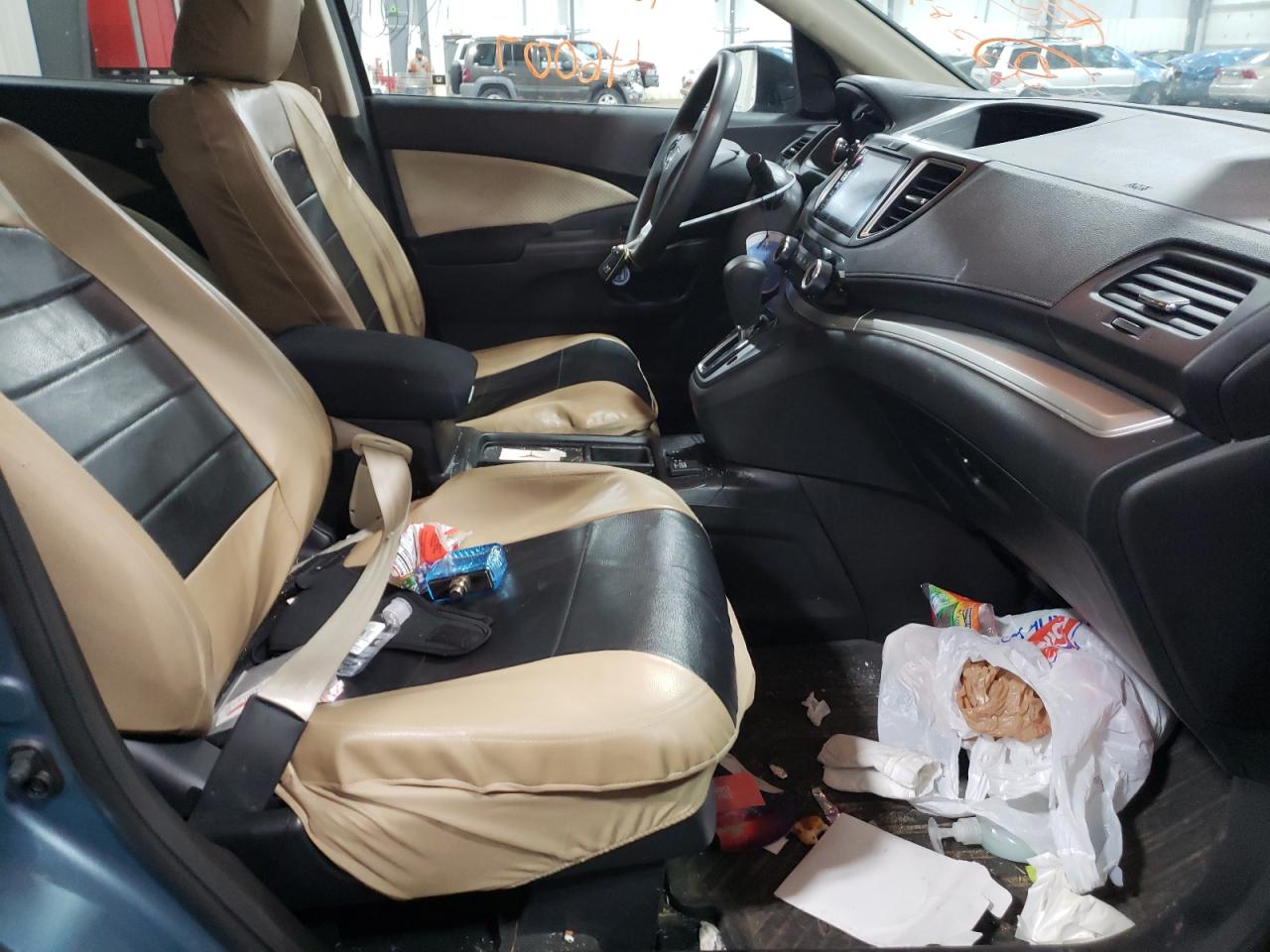 Photo 5 from auction – 2016 HONDA CR-V EX with VIN 2HKRM4H50GH702240