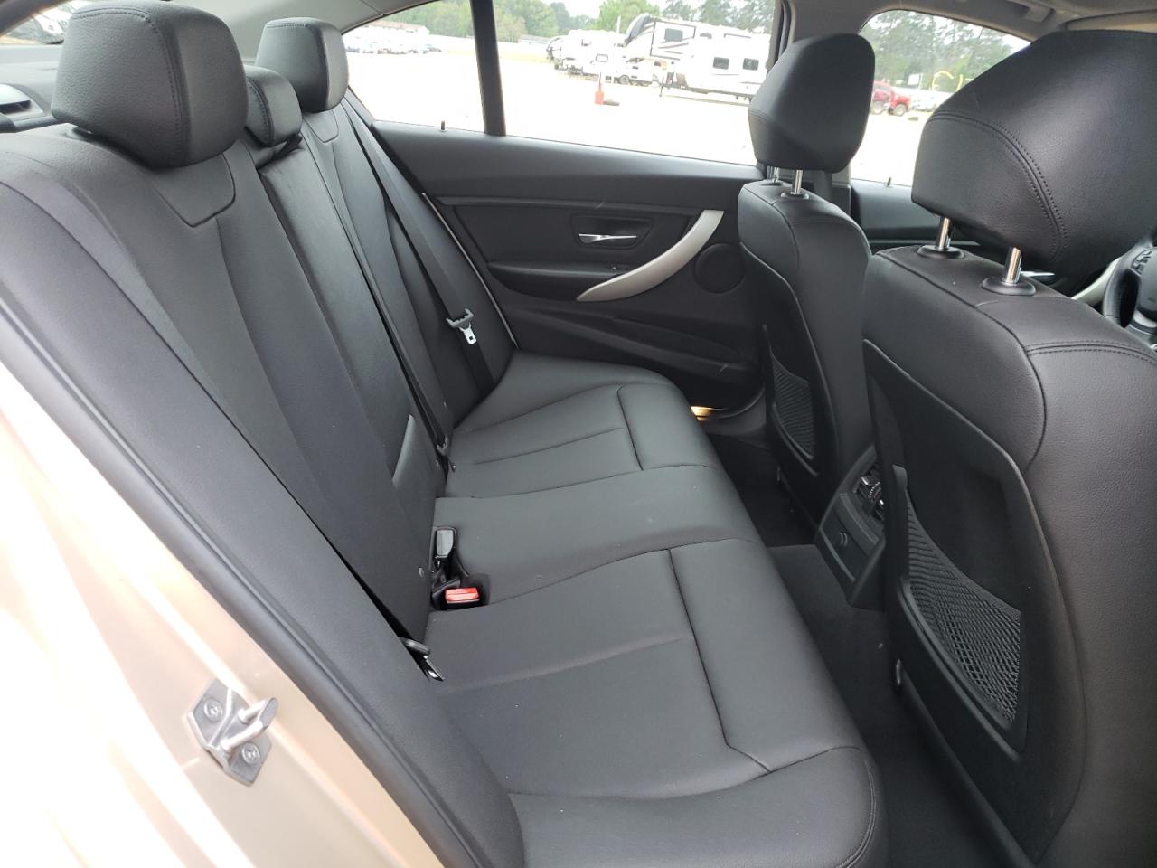Photo 6 from auction – 2015 BMW 320 I with VIN WBA3B1C54FK141054