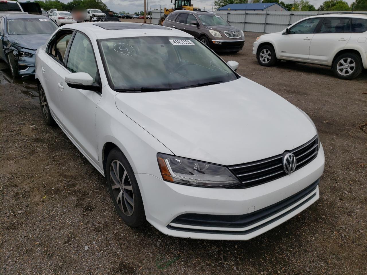 VOLKSWAGEN JETTA SE 2017 with VIN 3VWDB7AJ8HM384594 - Photo from auction