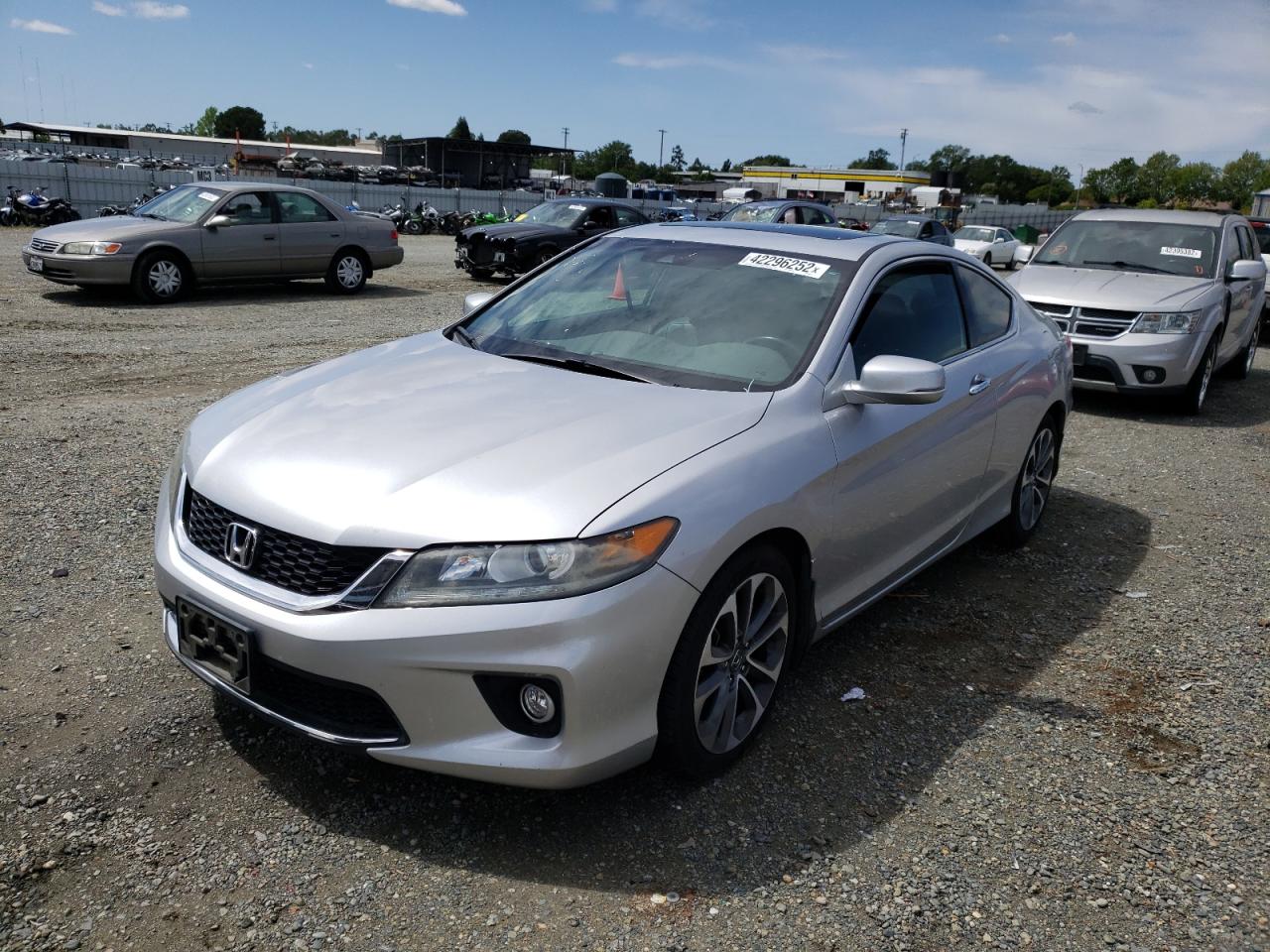 Photo 2 from auction – 2013 HONDA ACCORD EXL with VIN 1HGCT2B80DA007972