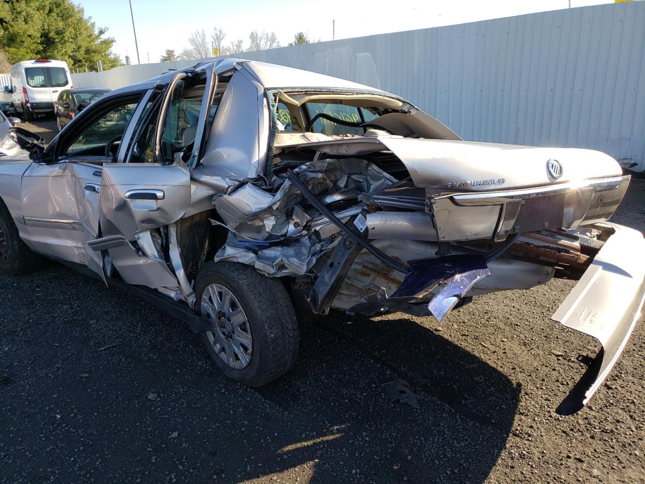 Photo 9 from auction – 2007 MERCURY GRAND MARQ with VIN 2MEFM74V87X627178