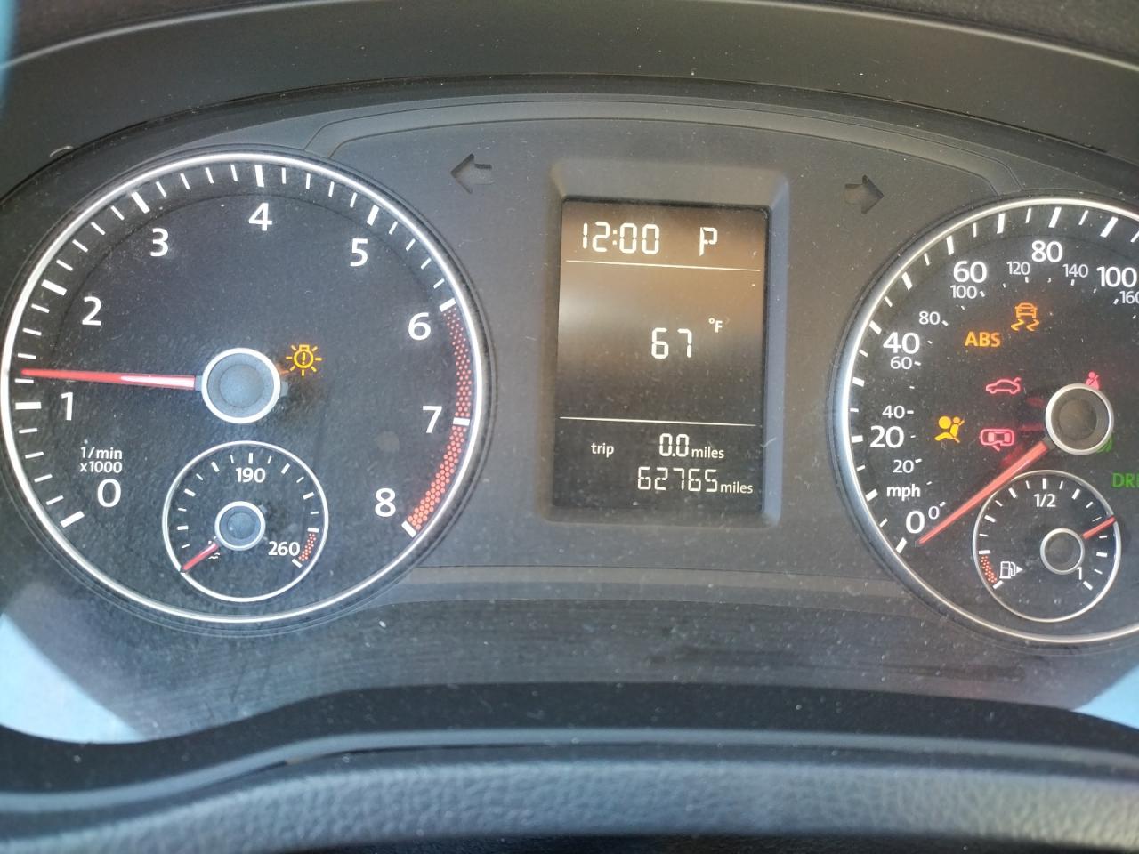 Photo 8 from auction – 2015 VOLKSWAGEN PASSAT S with VIN 1VWAT7A30FC103470