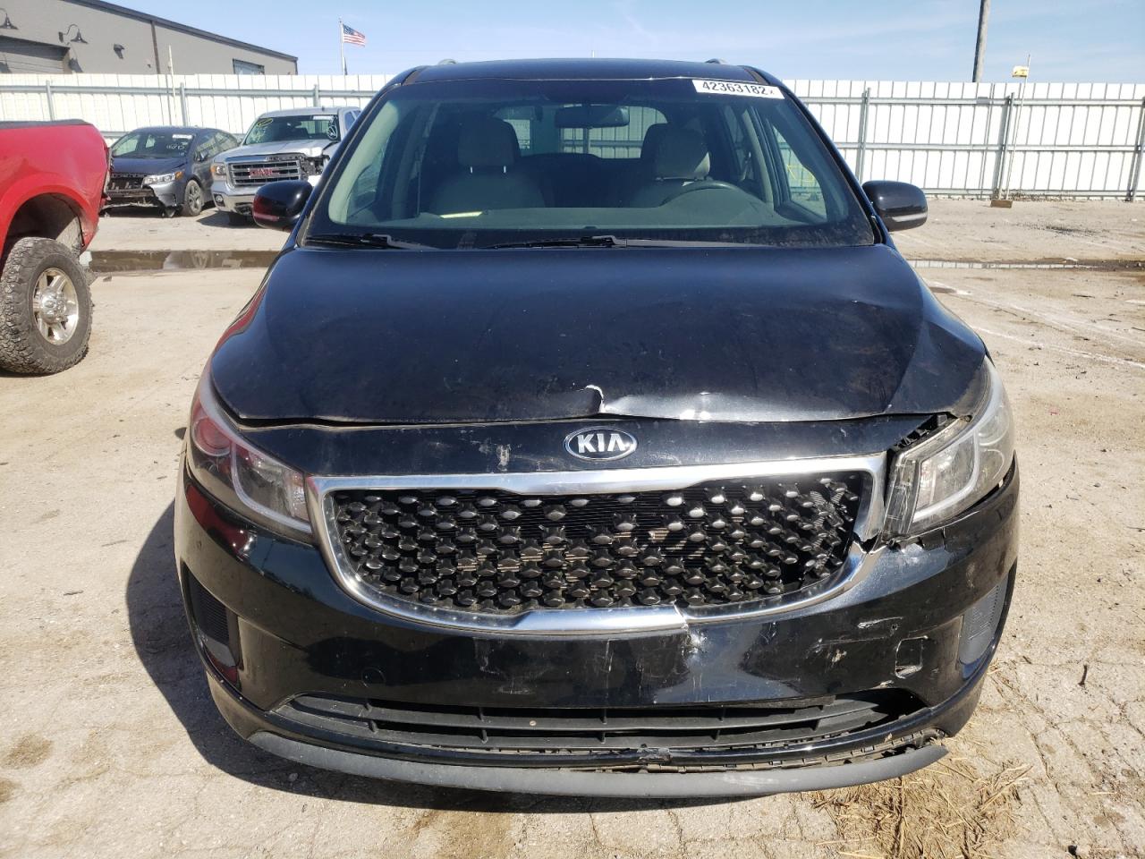 Photo 9 from auction – 2015 KIA SEDONA LX with VIN KNDMB5C11F6036685