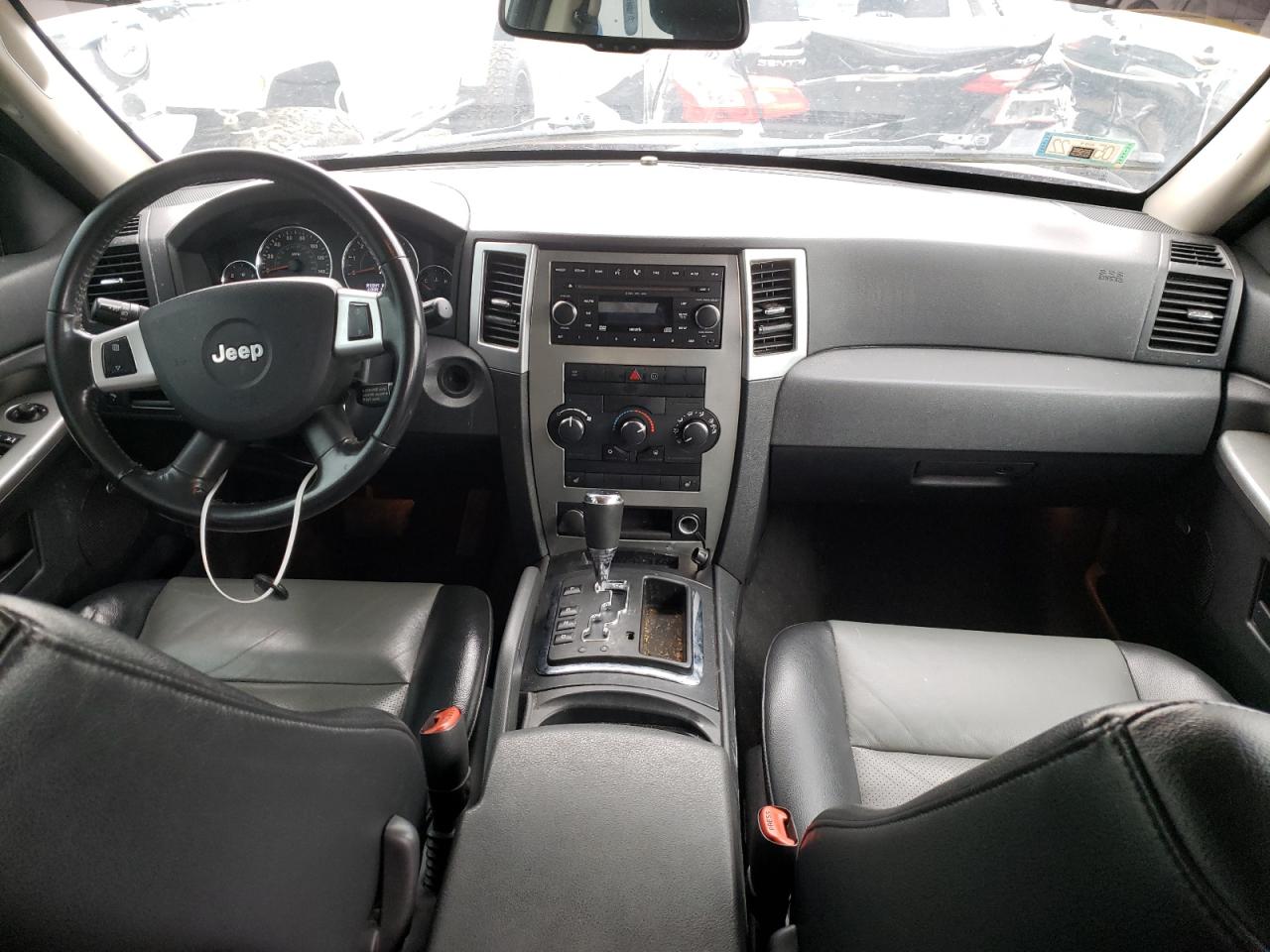 Photo 9 from auction – 2008 JEEP GRAND CHER with VIN 1J8GR48K98C142674