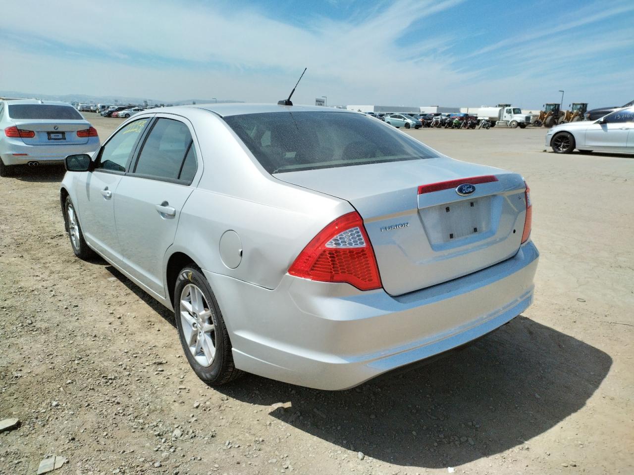 Photo 3 from auction – 2010 FORD FUSION S with VIN 3FAHP0GA2AR239232