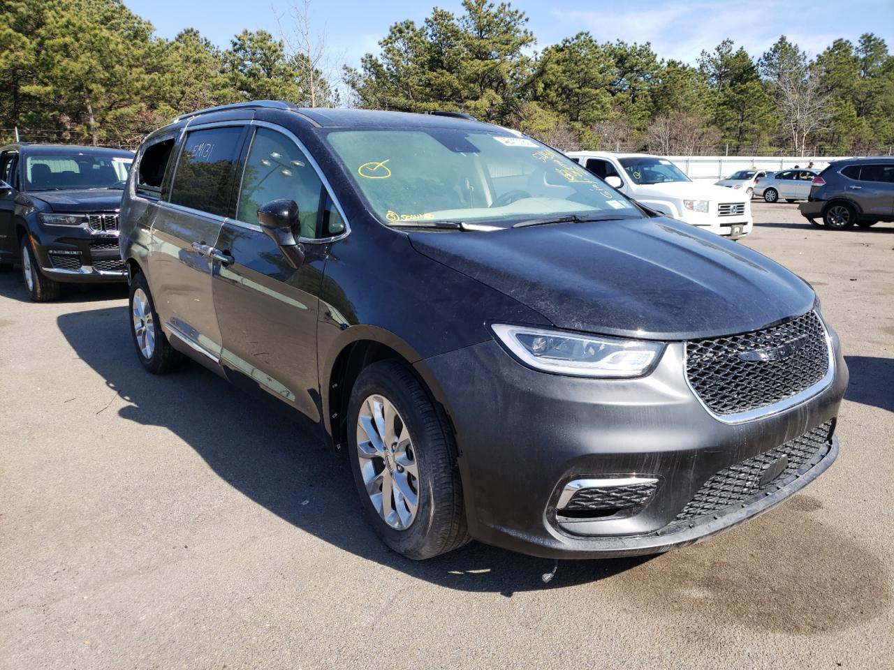 CHRYSLER PACIFICA T 2021 with VIN 2C4RC1BG4MR521569 - Photo from auction