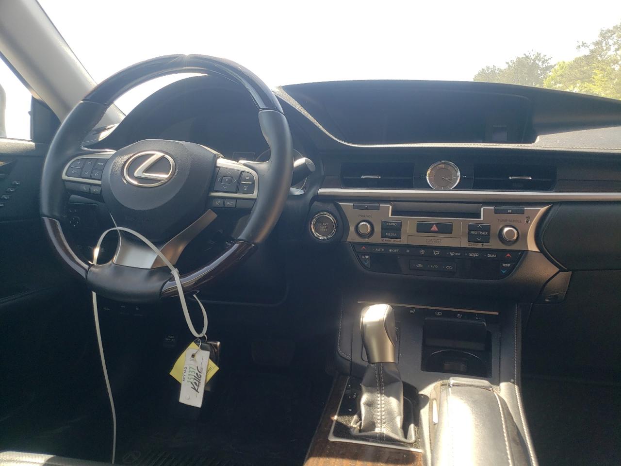 Foto 9 de la subasta – 2016 LEXUS ES 350 con VIN 58ABK1GG4GU021095