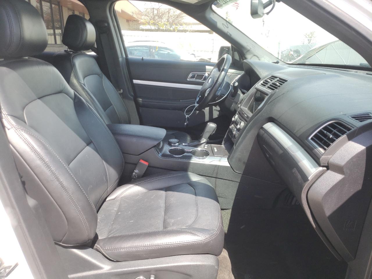 Photo 5 from auction – 2017 FORD EXPLORER X with VIN 1FM5K8D83HGC96239