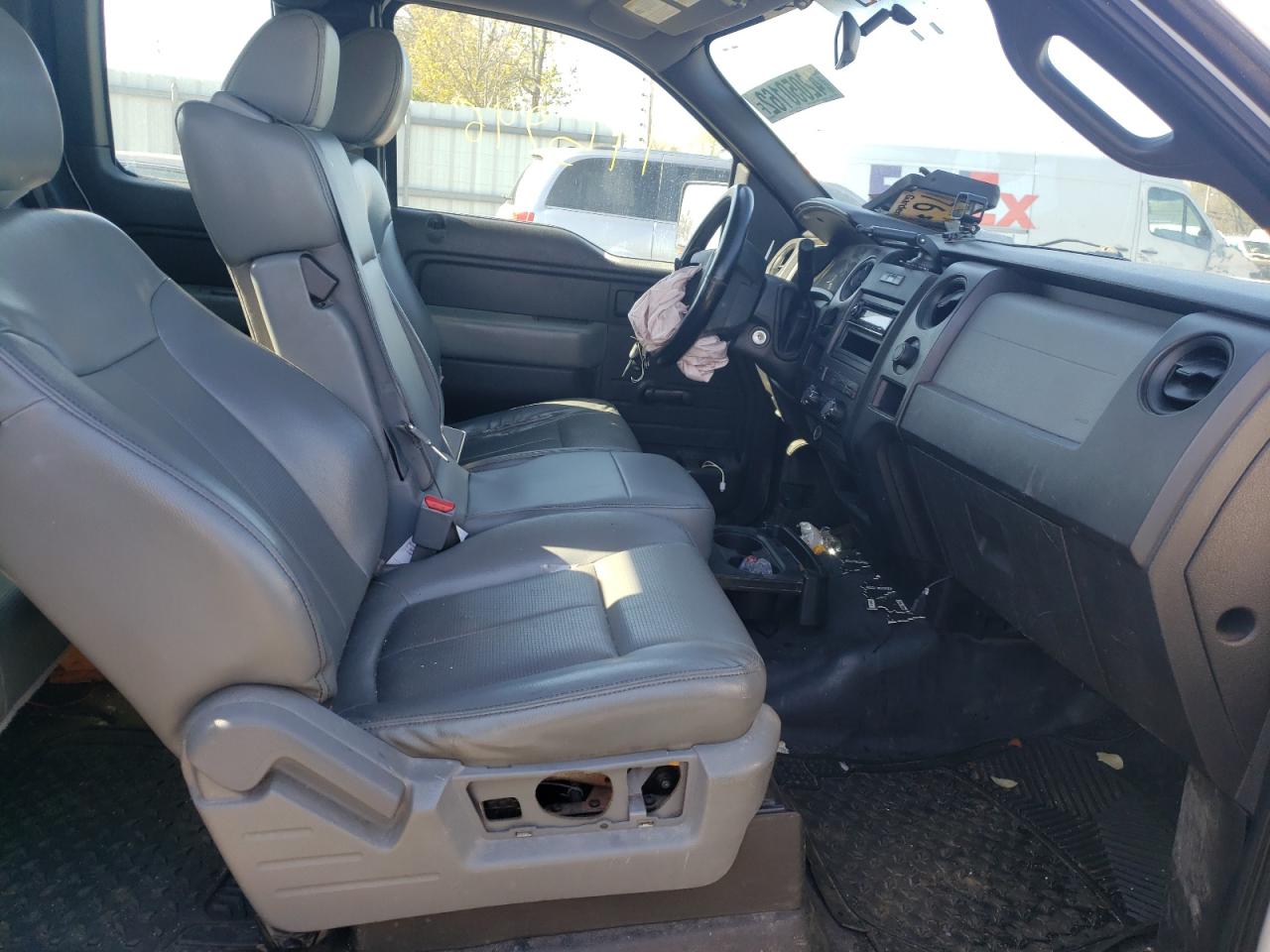 Photo 5 from auction – 2011 FORD F150 SUPER with VIN 1FTEX1CM8BFB80155