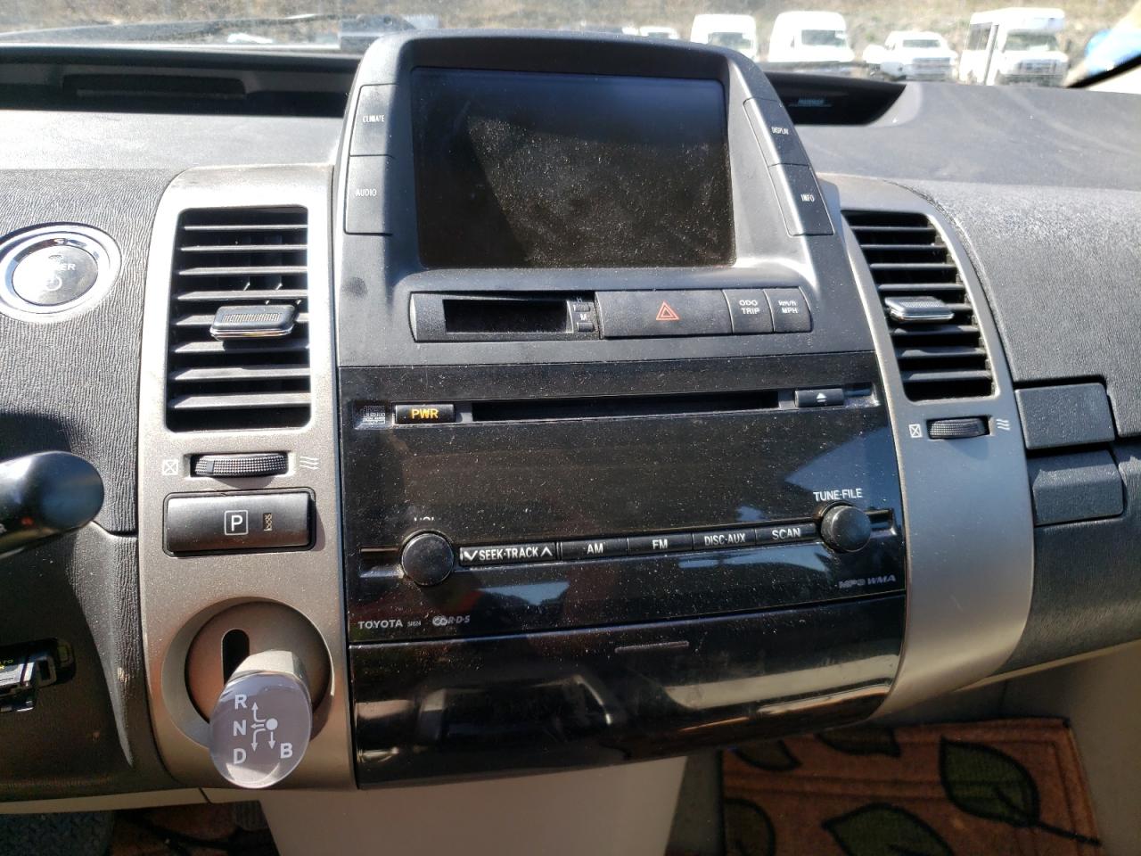 Photo 9 from auction – 2007 TOYOTA PRIUS with VIN JTDKB20U877641898