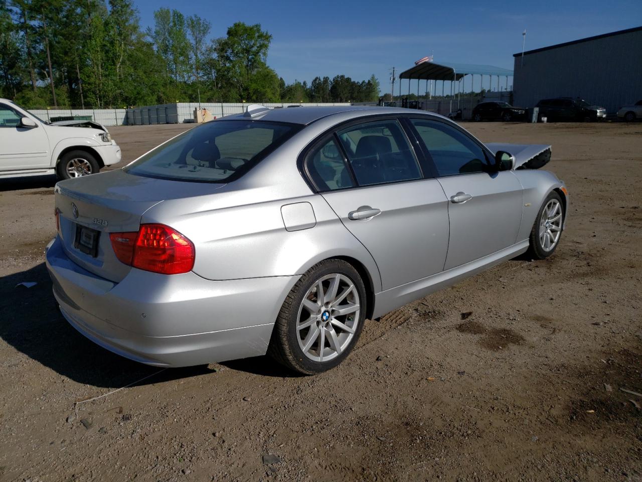Photo 4 from auction – 2009 BMW 328 I with VIN WBAPH77569NL85014