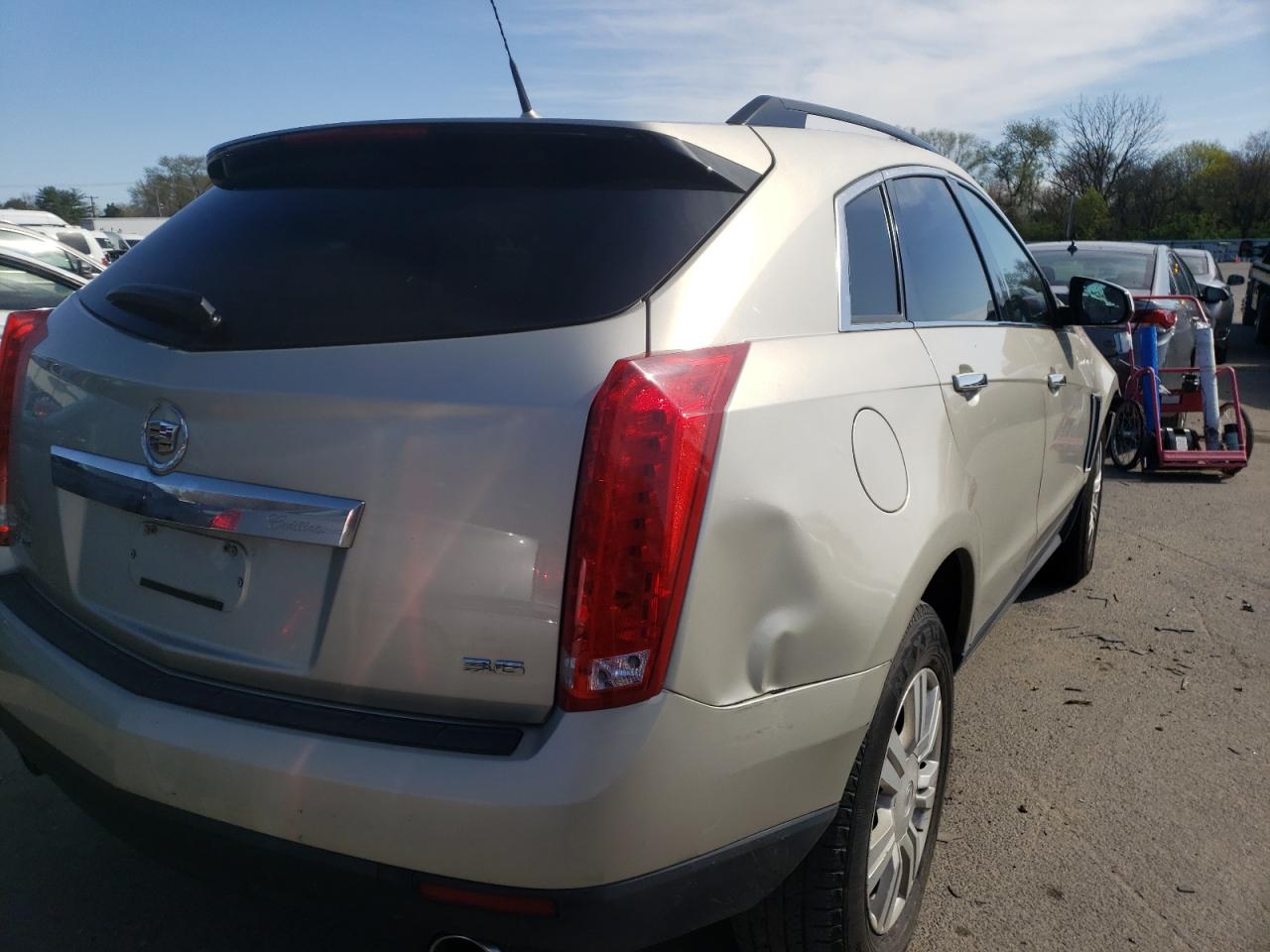 صورة رقم 4 من المزاد - 2013 CADILLAC SRX مع VIN 3GYFNAE38DS550074
