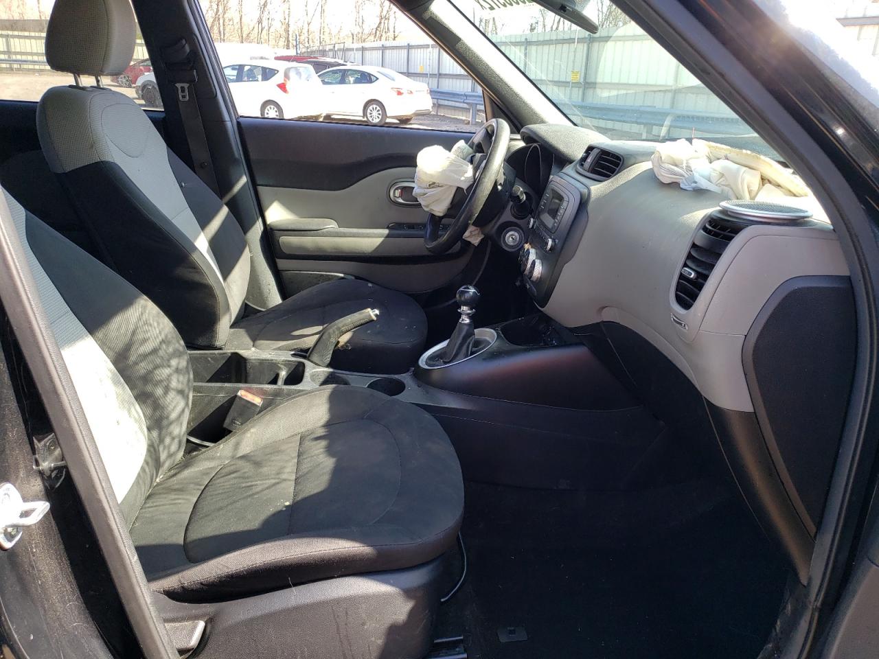 Photo 5 from auction – 2015 KIA SOUL with VIN KNDJN2A27F7135302