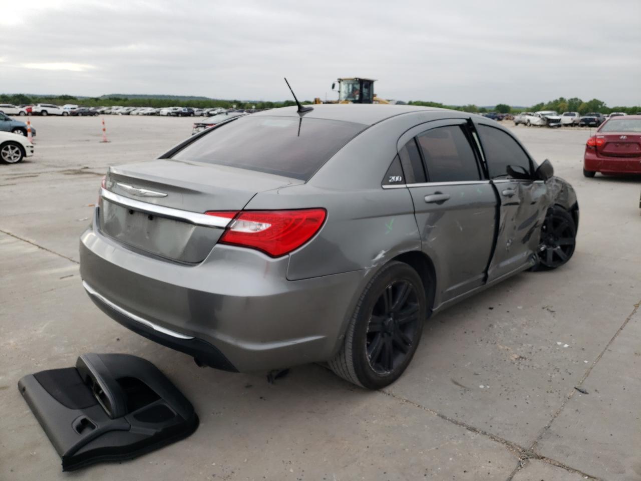 Photo 4 from auction – 2013 CHRYSLER 200 LX with VIN 1C3CCBAB1DN761407