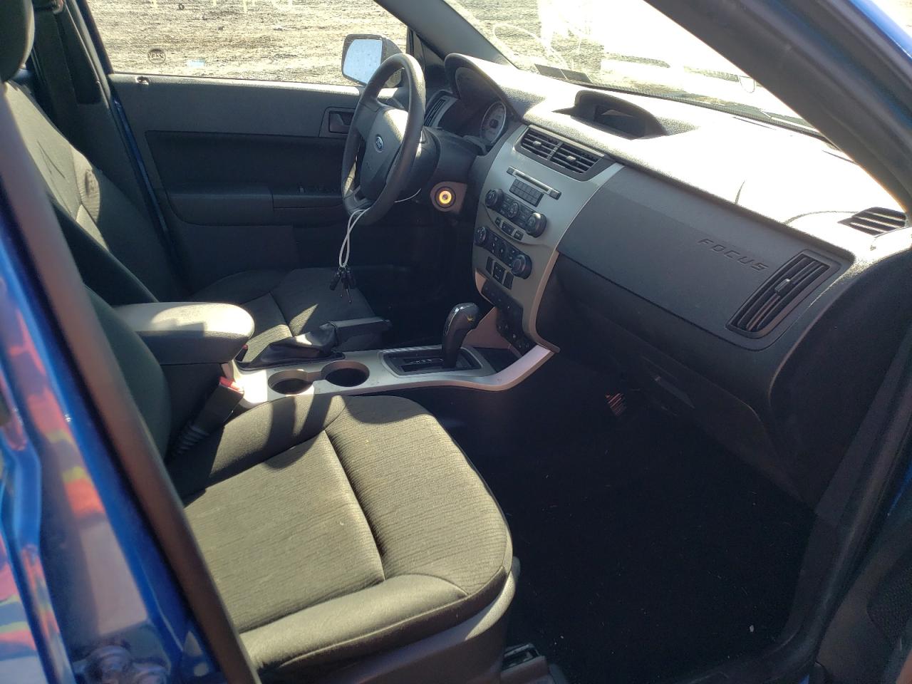 Photo 5 from auction – 2010 FORD FOCUS SE with VIN 1FAHP3FN6AW266436