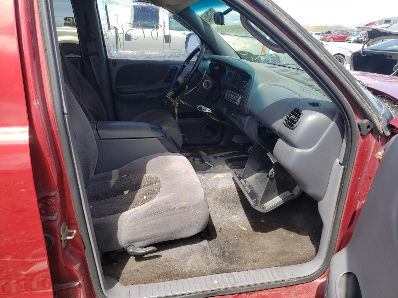 Photo 5 from auction – 1998 DODGE DURANGO with VIN 1B4HS28YXWF110933