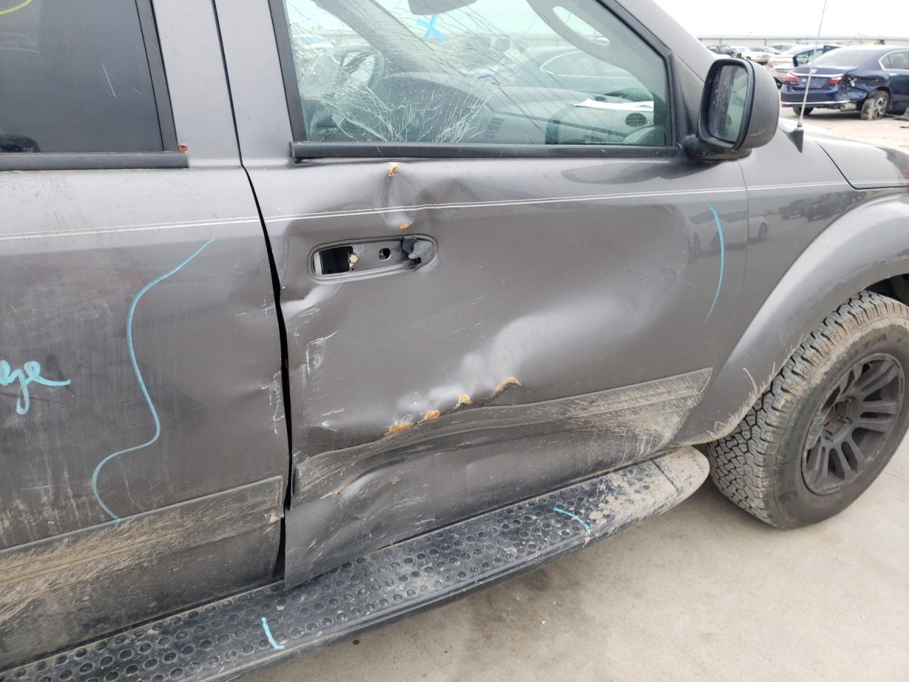 Photo 9 from auction – 2004 DODGE DURANGO SL with VIN 1D4HD48N34F111792
