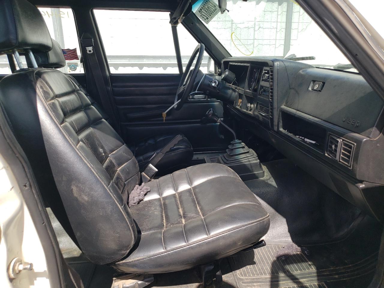 Photo 5 from auction – 1987 JEEP CHEROKEE with VIN 1JCHL7814HT026402