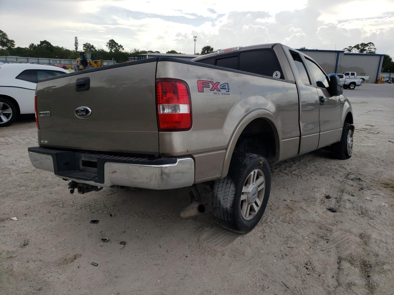 Photo 4 from auction – 2006 FORD F150 with VIN 1FTPX14V86FB76029
