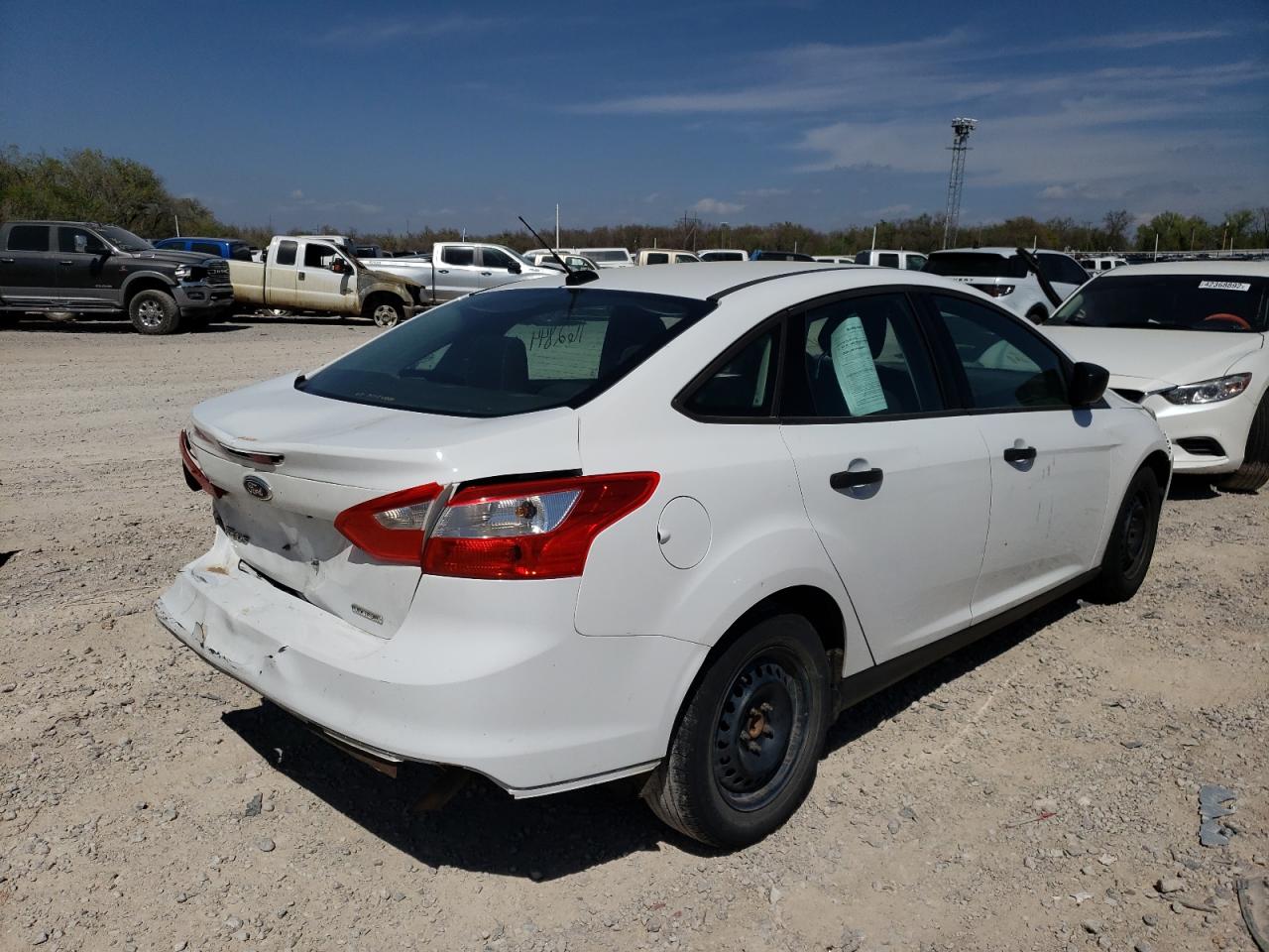 Photo 4 from auction – 2013 FORD FOCUS S with VIN 1FADP3E22DL373298