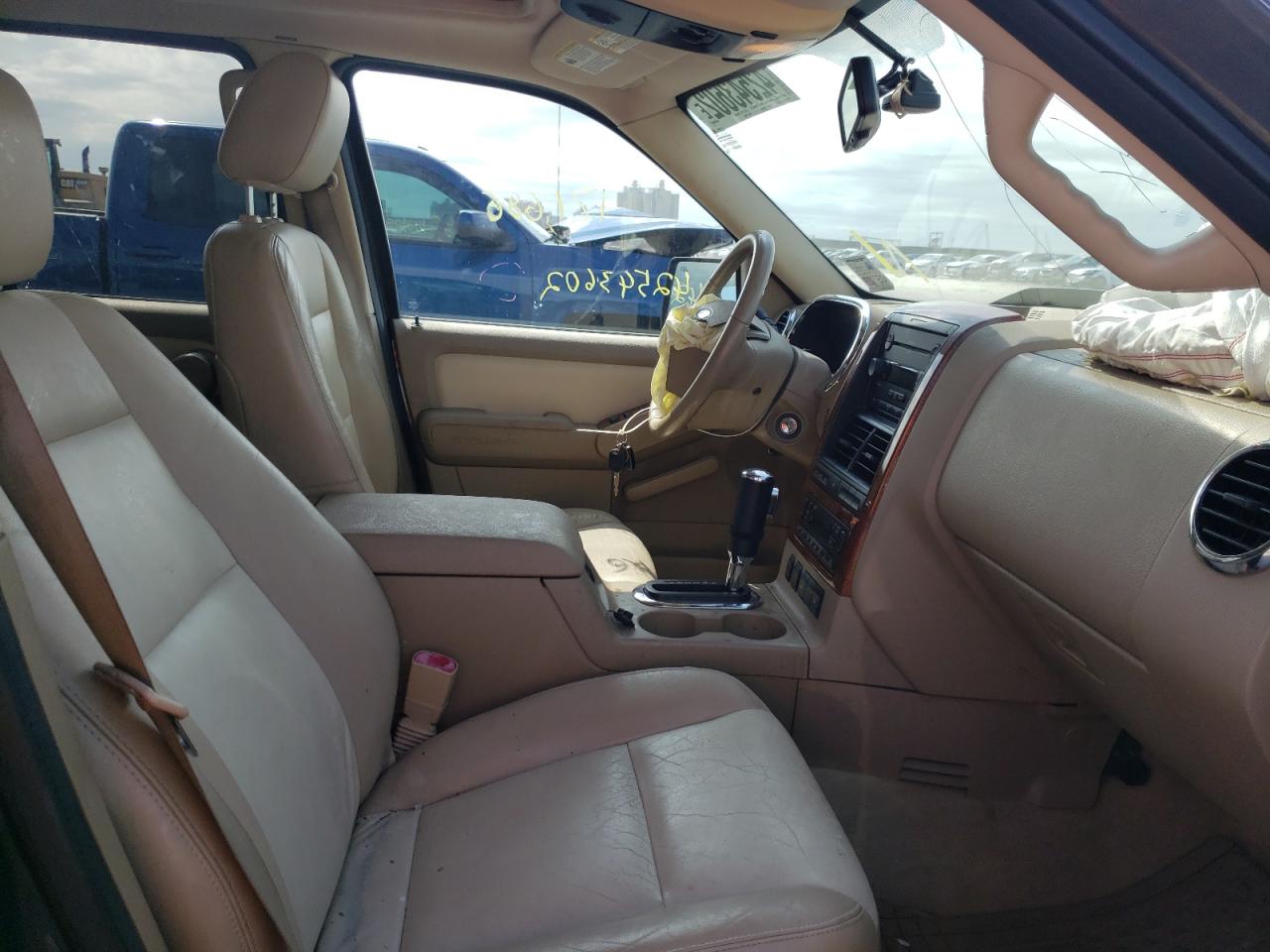 Photo 5 from auction – 2007 FORD EXPLORER E with VIN 1FMEU64EX7UB18686