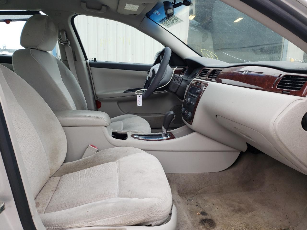 Photo 5 from auction – 2010 CHEVROLET IMPALA with VIN 2G1WA5EK7A1106023