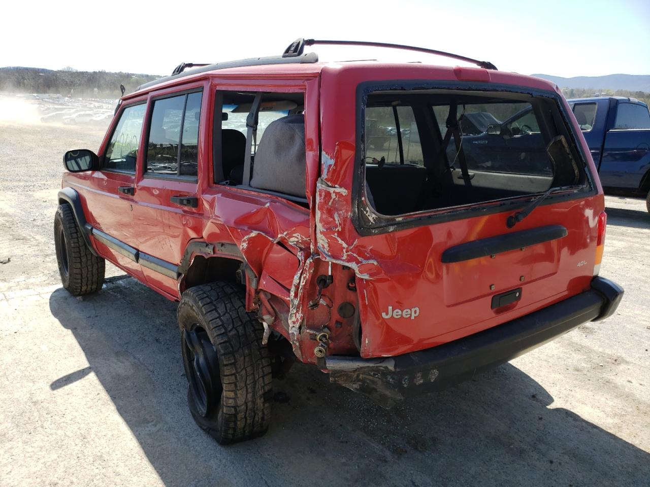 Photo 3 from auction – 1998 JEEP CHEROKEE S with VIN 1J4FJ68S5WL281973