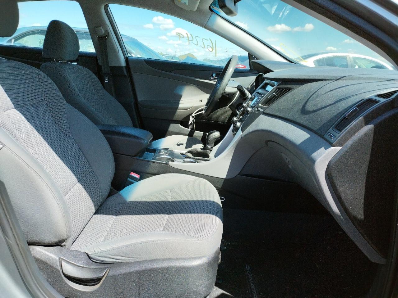 Photo 5 from auction – 2013 HYUNDAI SONATA GLS with VIN 5NPEB4ACXDH655288