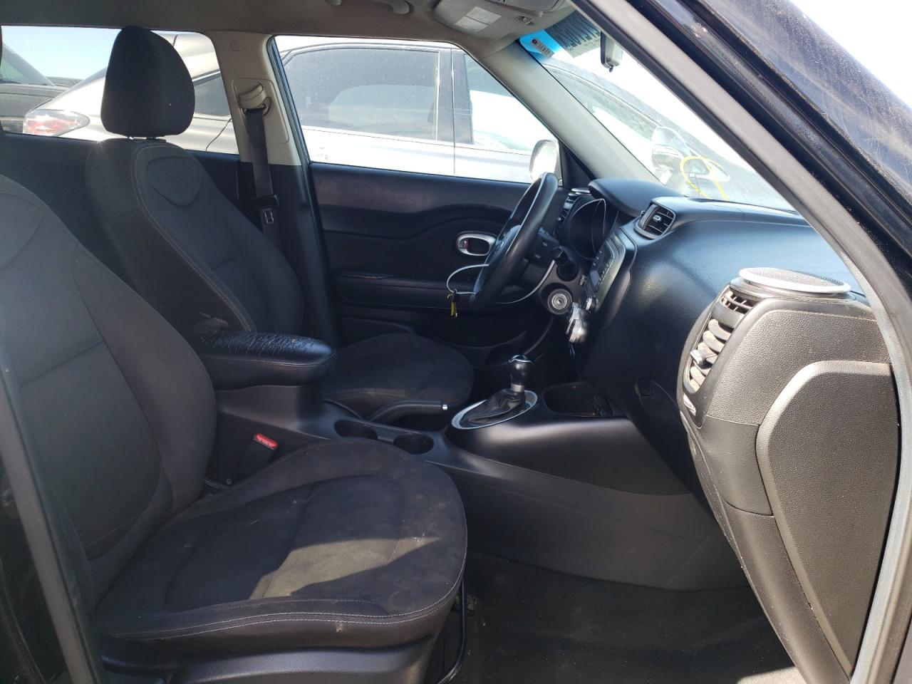 Photo 5 from auction – 2016 KIA SOUL with VIN KNDJN2A29G7391782