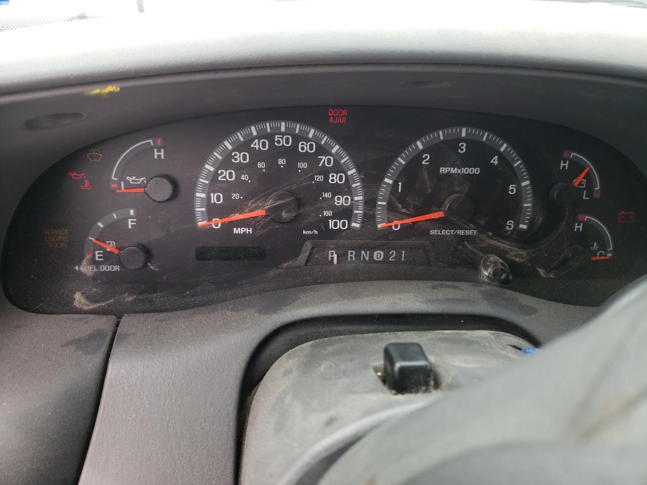 Photo 8 from auction – 2000 FORD EXPEDITION with VIN 1FMRU1569YLC44329