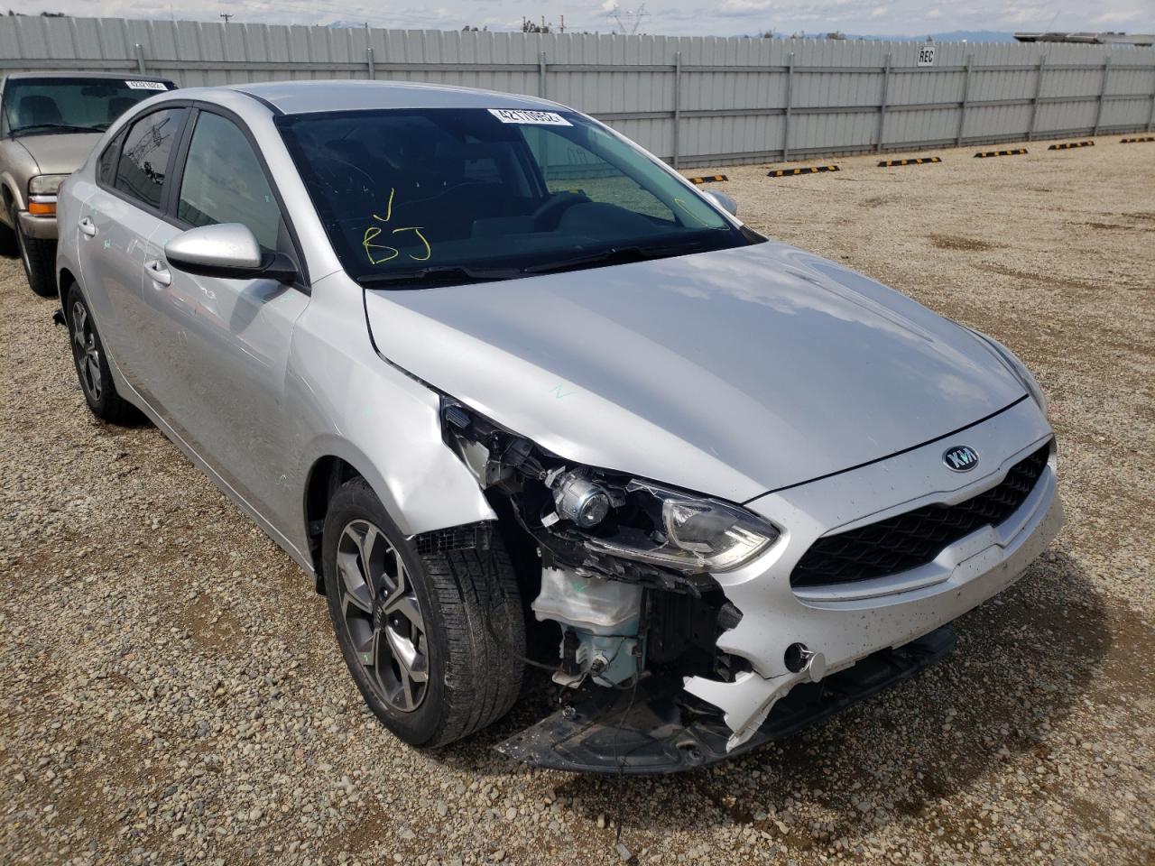KIA FORTE FE 2019 with VIN 3KPF24AD7KE138867 - Photo from auction