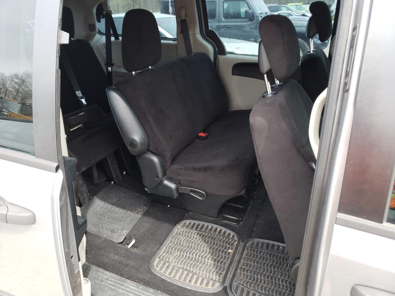 Photo 6 from auction – 2013 DODGE GRAND CARA with VIN 2C4RDGBGXDR794130