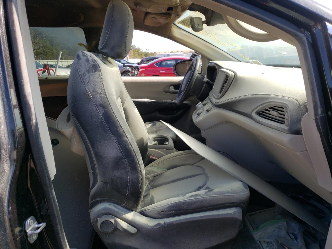 Photo 5 from auction – 2021 CHRYSLER PACIFICA T with VIN 2C4RC1BG4MR521569