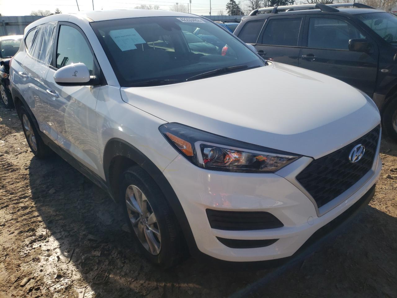HYUNDAI TUCSON SE 2019 with VIN KM8J2CA44KU951245 - Photo from auction
