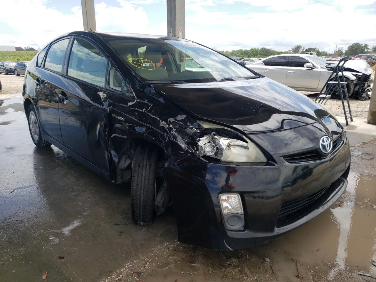 TOYOTA PRIUS 2011 with VIN JTDKN3DU1B5361235 - Photo from auction