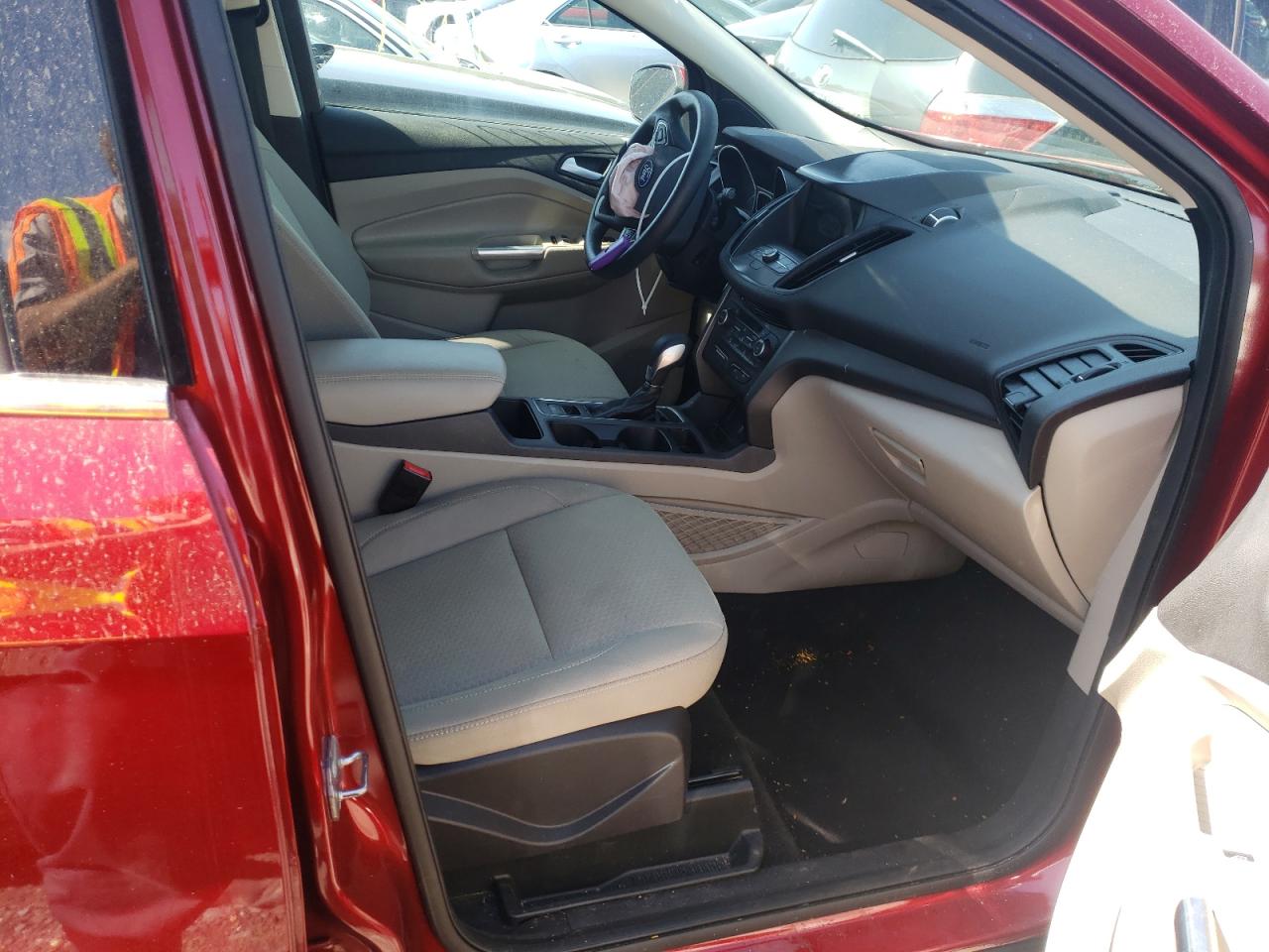 Photo 5 from auction – 2019 FORD ESCAPE SE with VIN 1FMCU0GD4KUB21826