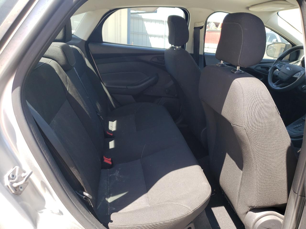 Photo 6 from auction – 2015 FORD FOCUS with VIN 1FADP3E20FL247864