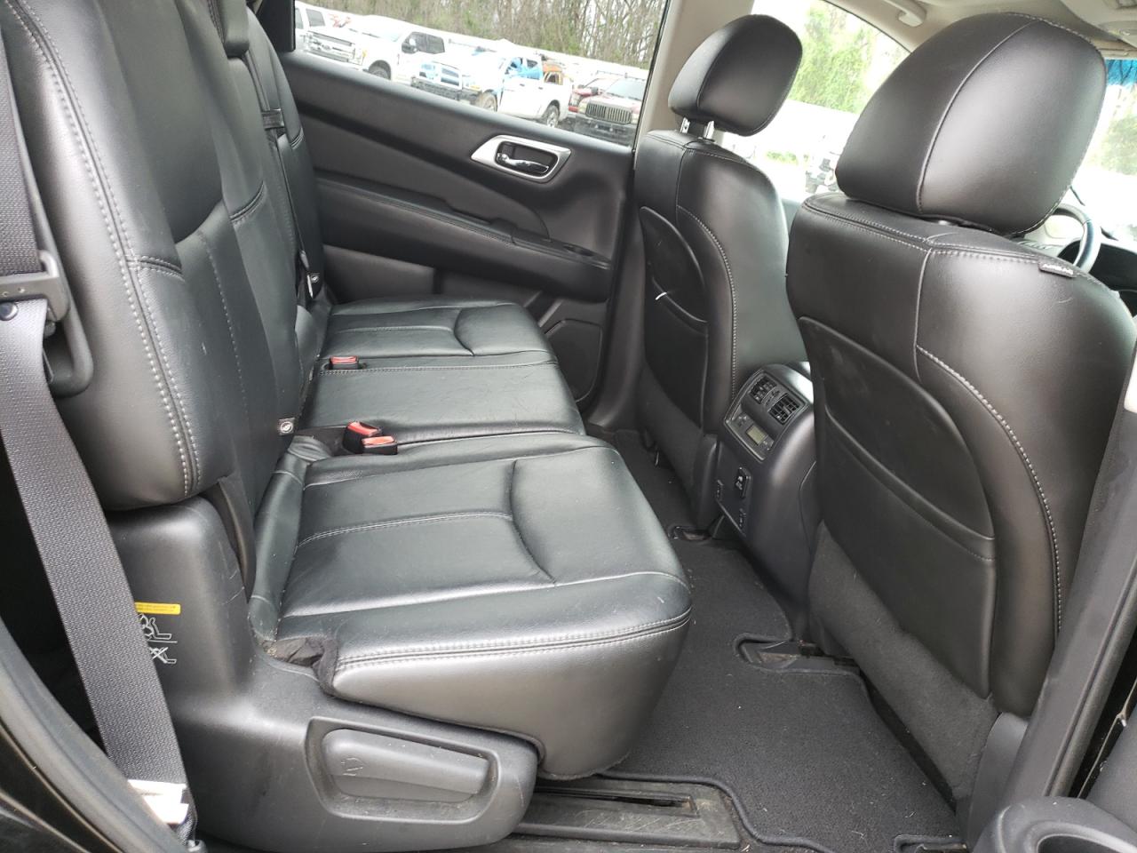 Photo 6 from auction – 2014 NISSAN PATHFINDER with VIN 5N1AR2MMXEC671003