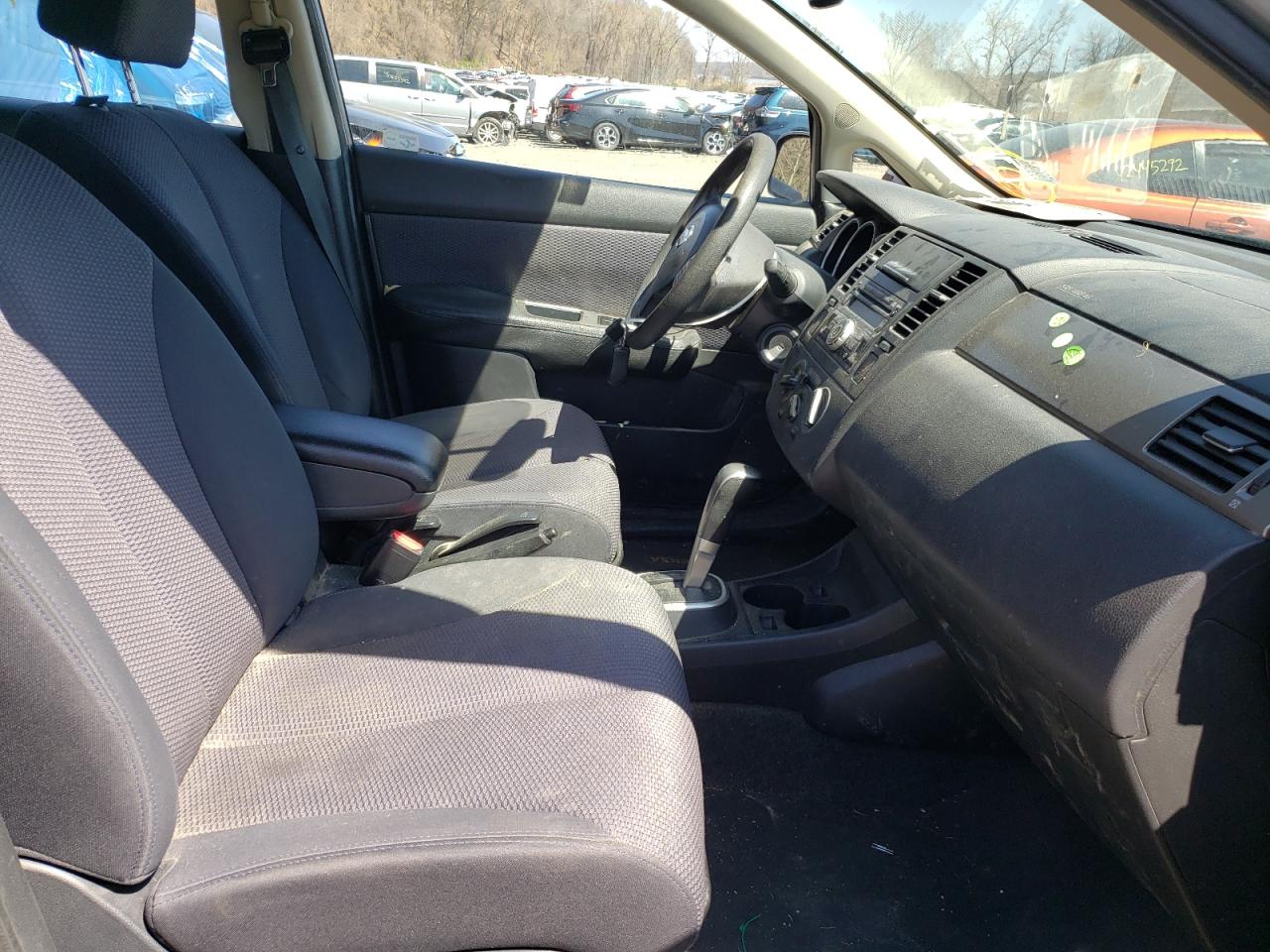 Photo 5 from auction – 2009 NISSAN VERSA S with VIN 3N1BC13E59L419929