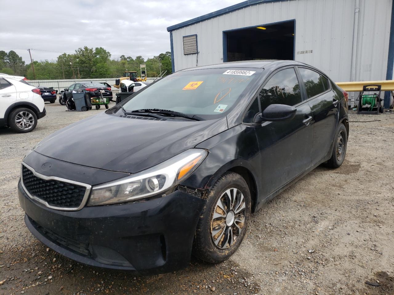 Photo 2 from auction – 2017 KIA FORTE LX with VIN 3KPFK4A77HE049481