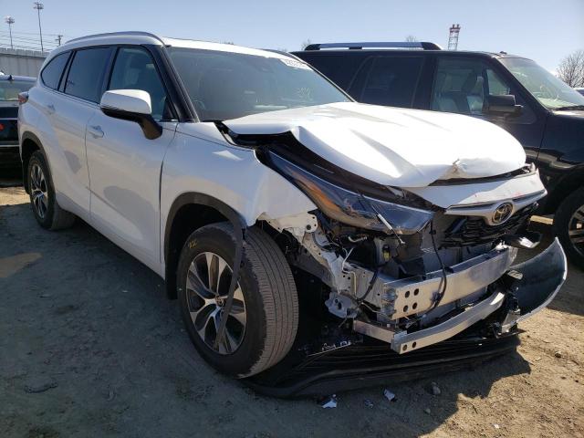 TOYOTA HIGHLANDER 2022 with VIN 5TDGZRBH0NS202997 - Photo from auction