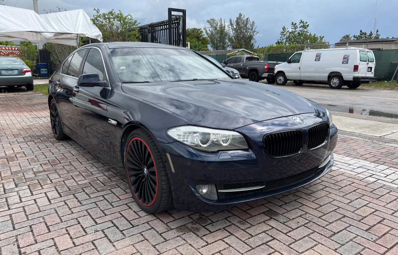 BMW 528 I 2013 with VIN WBAXG5C54DD233521 - Photo from auction